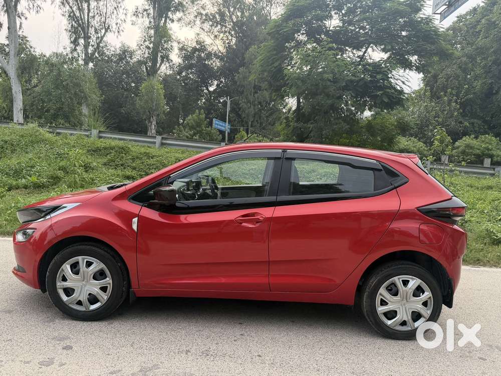 Tata Altroz 1.2 Xt, 2022, Petrol