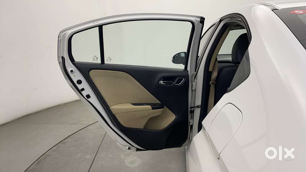 Honda City 1.5 V 4th Gen I-vtec Mt, 2022, Petrol