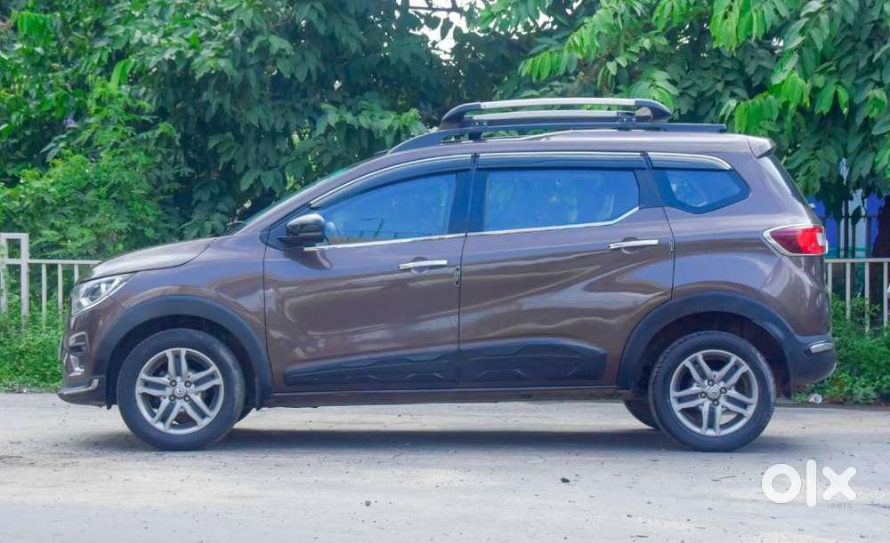 Renault Triber Rxz, 2023, Petrol