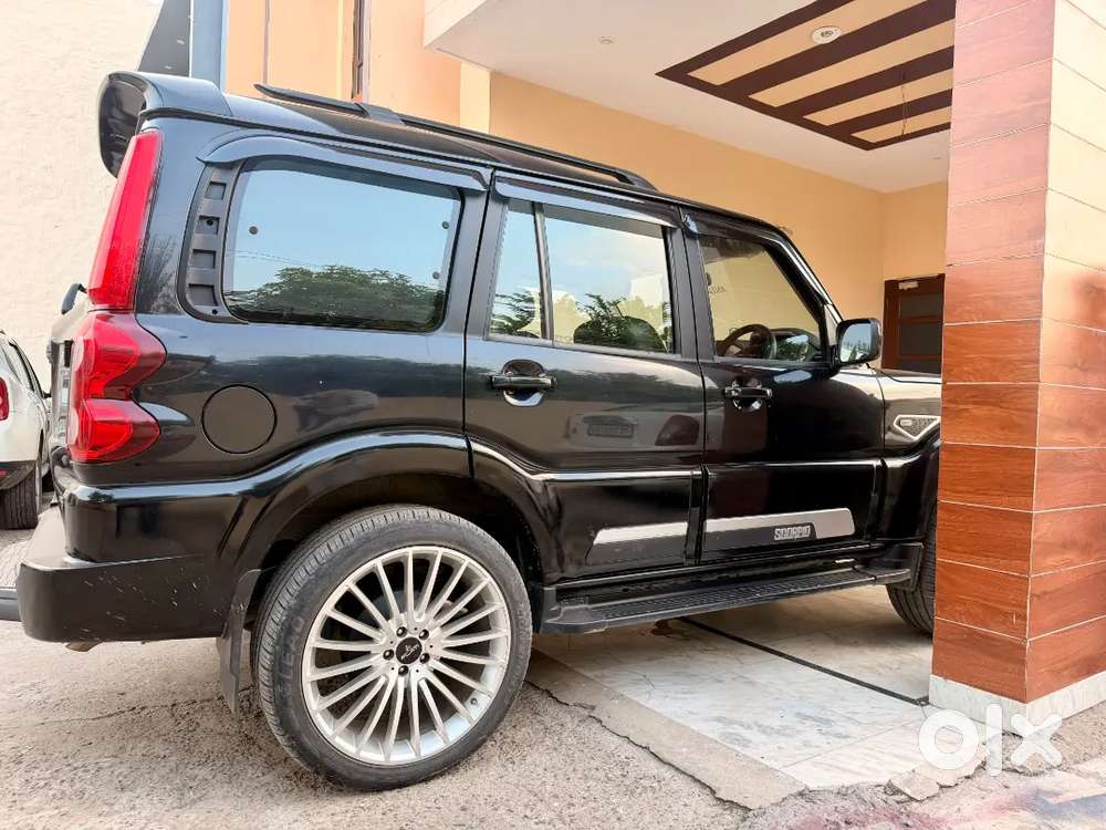Mahindra Scorpio 2023 S11 Pb-65 Brand New