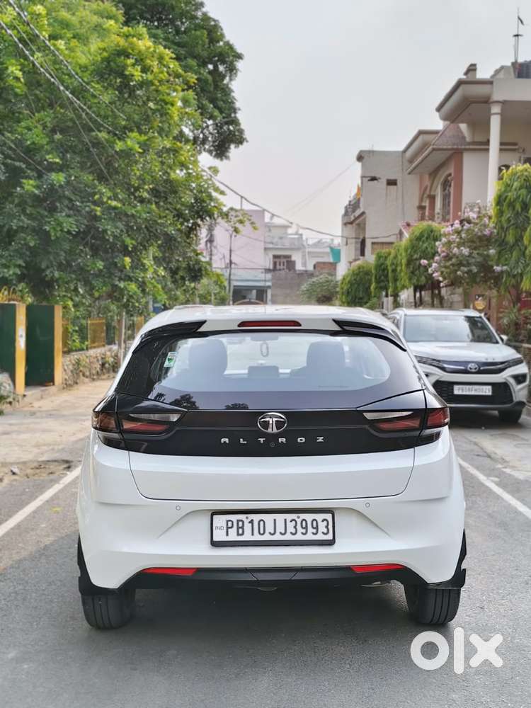 Tata Altroz, 2024, Petrol