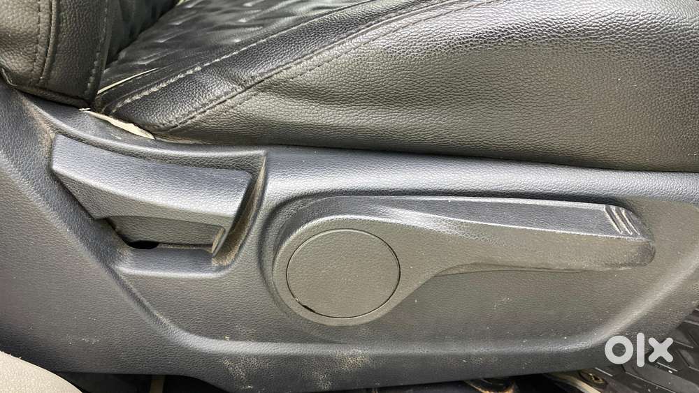 Mahindra Xuv300 W8 Diesel, 2023, Diesel