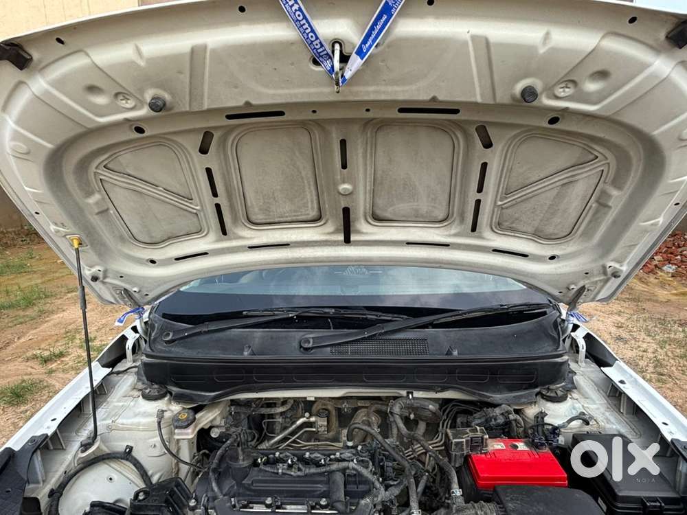 Hyundai Venue Petrol Mt 9000