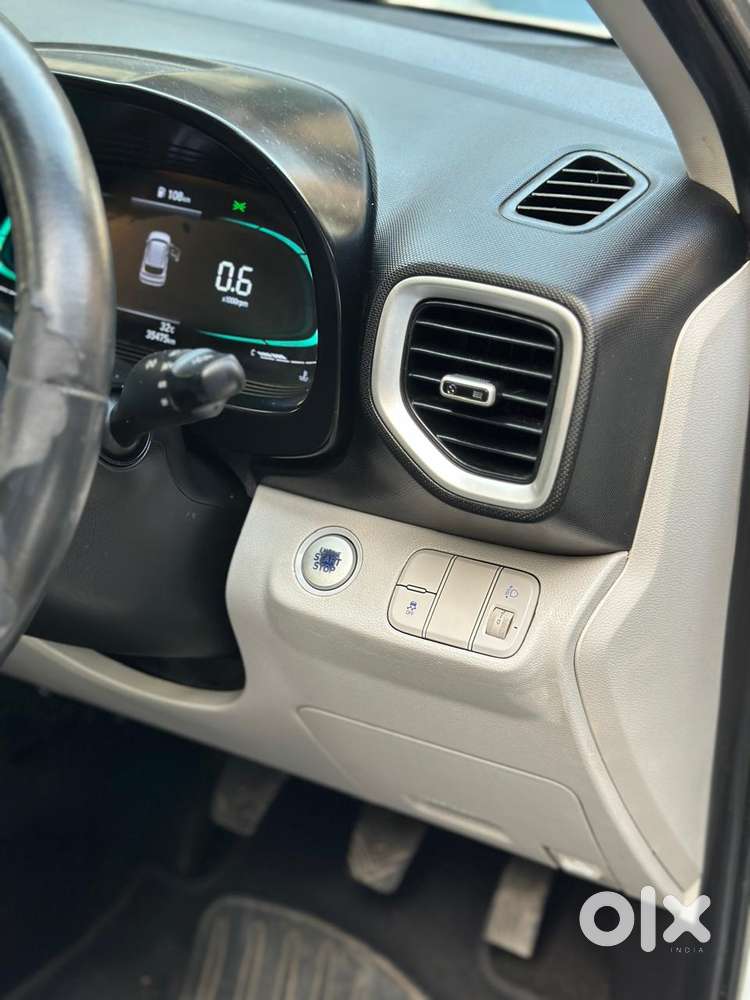 Hyundai Venue Sx, 2022, Petrol