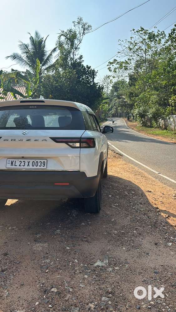 Maruti Brezza Petrol 2023