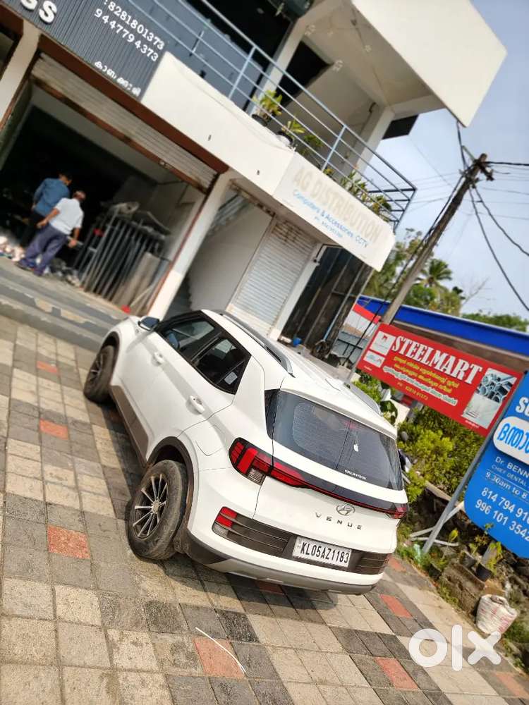 Hyundai Venue 2022 Urgent Sale Negotiable Price Neat Condition