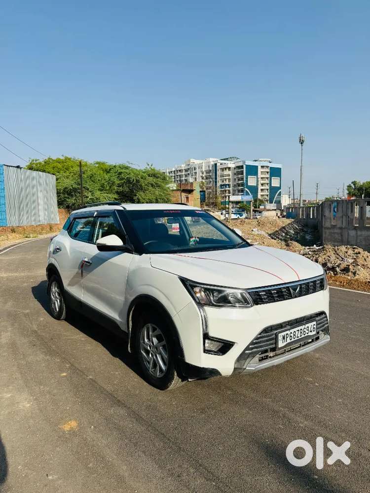 Mahindra Xuv300 W8 2023 Petrol Well Maintained