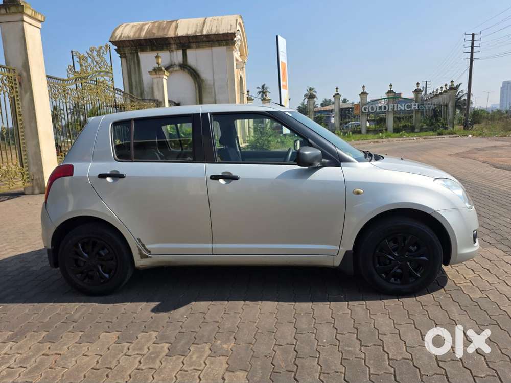 Maruti Suzuki Swift Vxi + Manual, 2010, Petrol