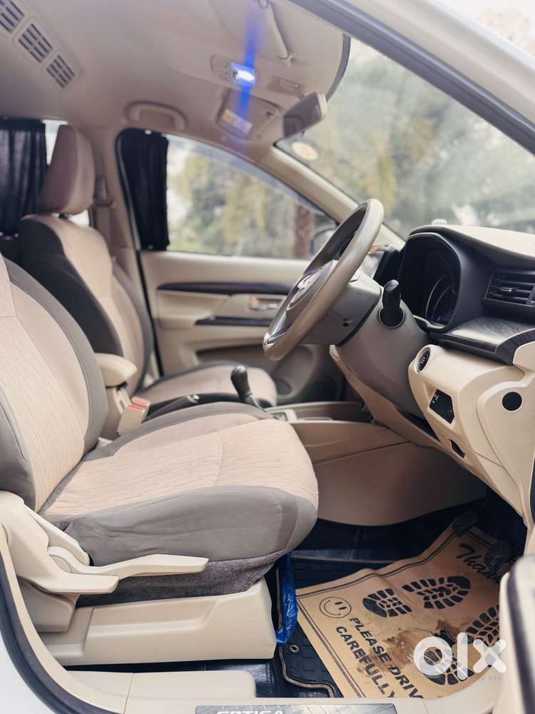 Maruti Suzuki Ertiga Zxi (o) Cng [2022-2023], 2022, Cng & Hybrids