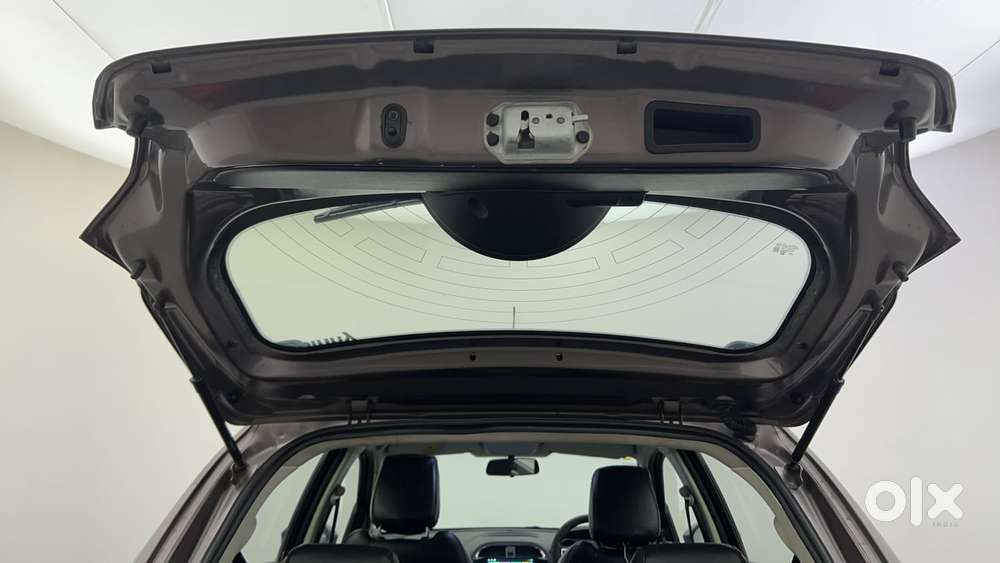 Tata Tiago Xz, 2017, Petrol