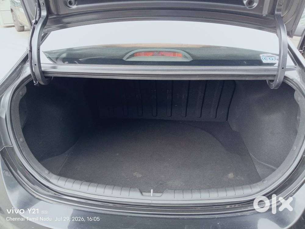 Hyundai Verna 1.6 Vtvt Sx, 2018, Petrol