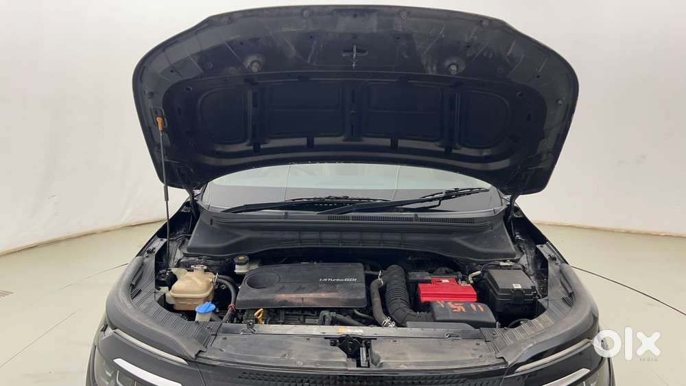 Kia Carens 1.4 Luxury Plus Dct 7 Str, 2022, Petrol
