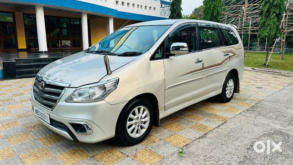 Toyota Innova 2004-2011 2.5 V Diesel 8-seater, 2012, Diesel
