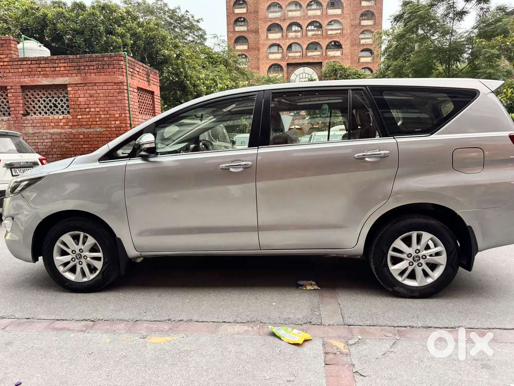 Toyota Innova Crysta 2.4 V 7 Str, 2016, Diesel