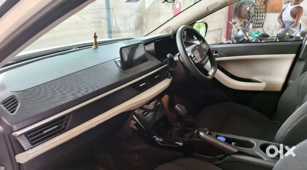 Tata Nexon Creative 1.2 Turbo (2025 Reg)  White  Under 12,000 Km  M