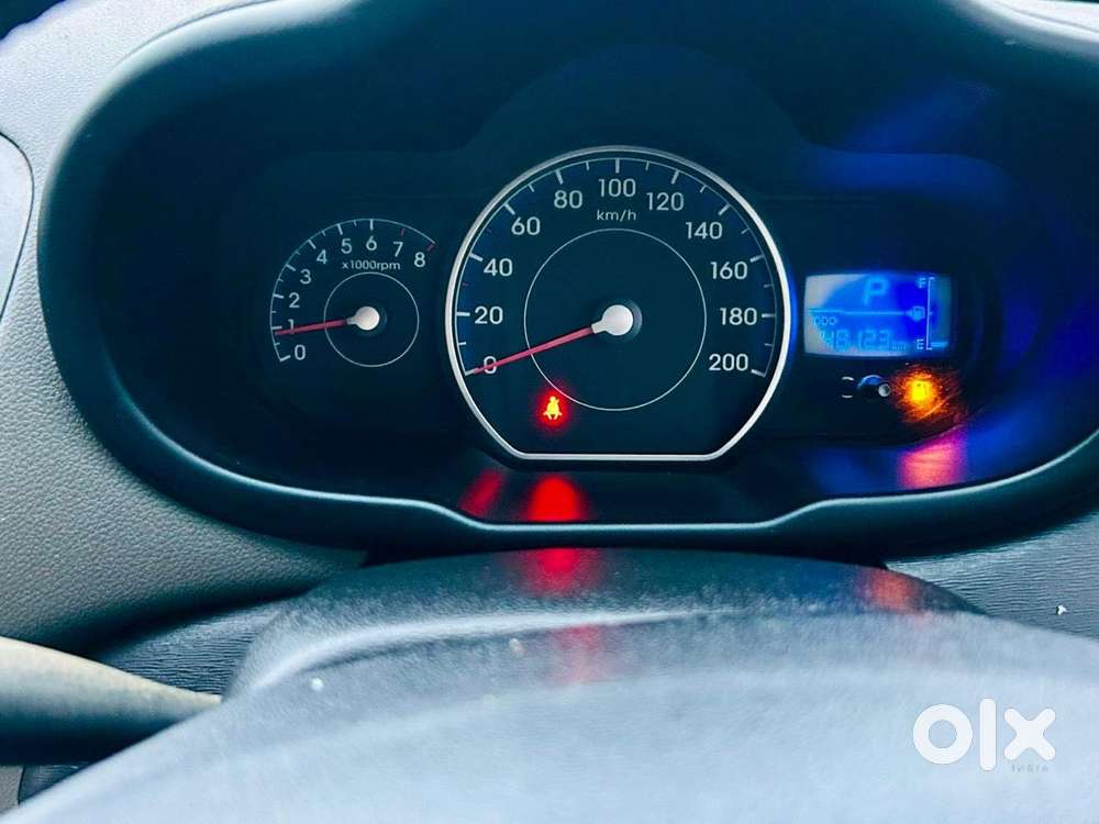 Hyundai I10 Sportz At, 2012, Petrol