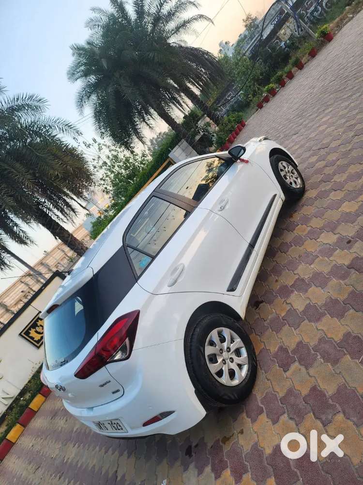 Hyundai I20 2015 Petrol 52000 Km Driven