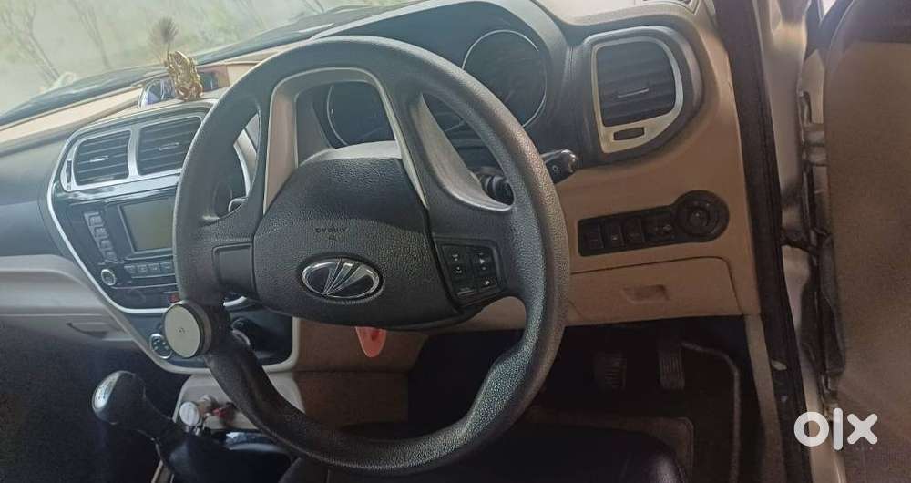 Mahindra Tuv 300 T8, 2017, Diesel