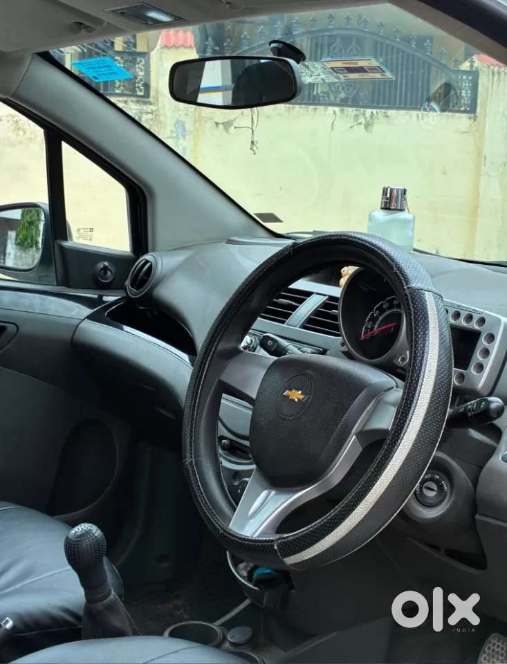 Chevrolet Beat, 2015, Petrol