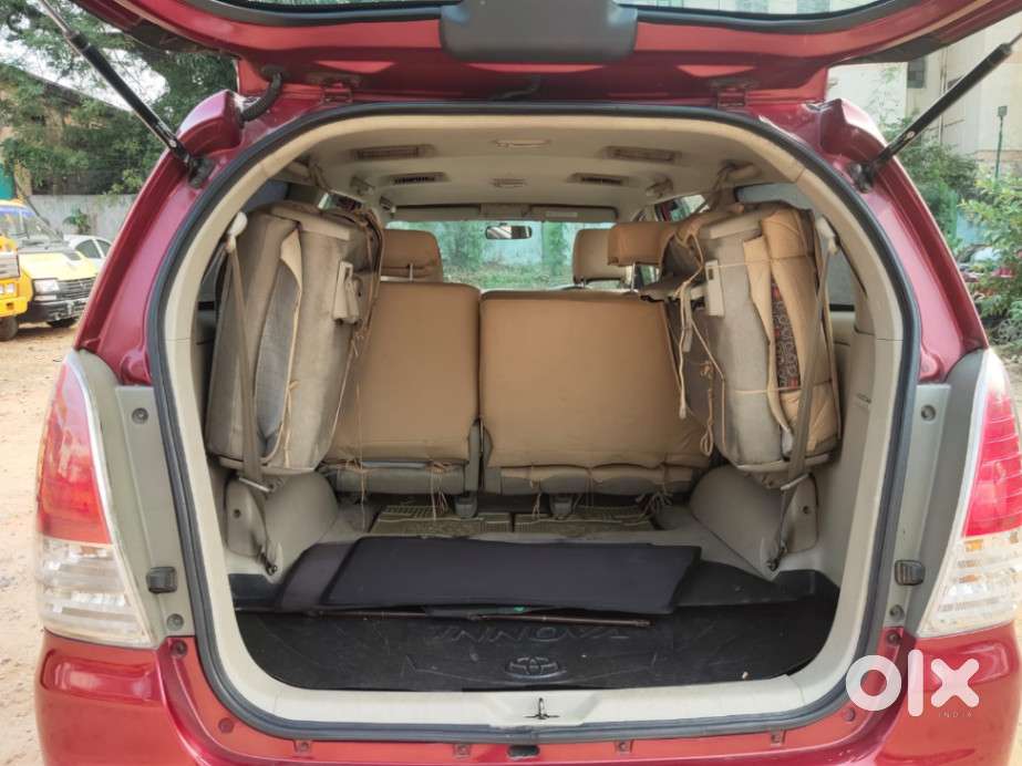 Toyota Innova 2009-2011 2.5 E 8 Str, 2009, Diesel