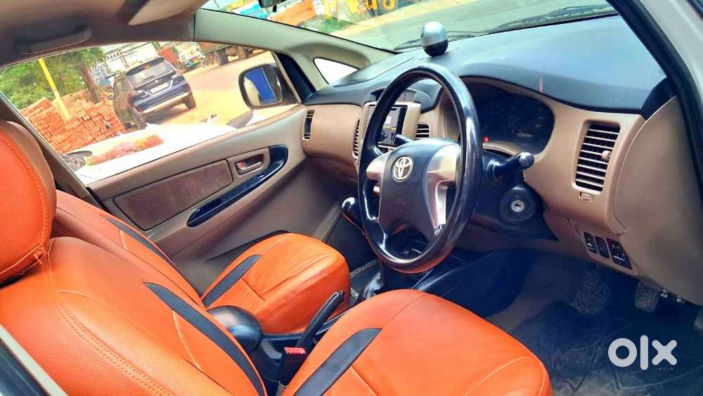 Toyota Innova 2.5 G (diesel) 8 Seater, 2016, Diesel
