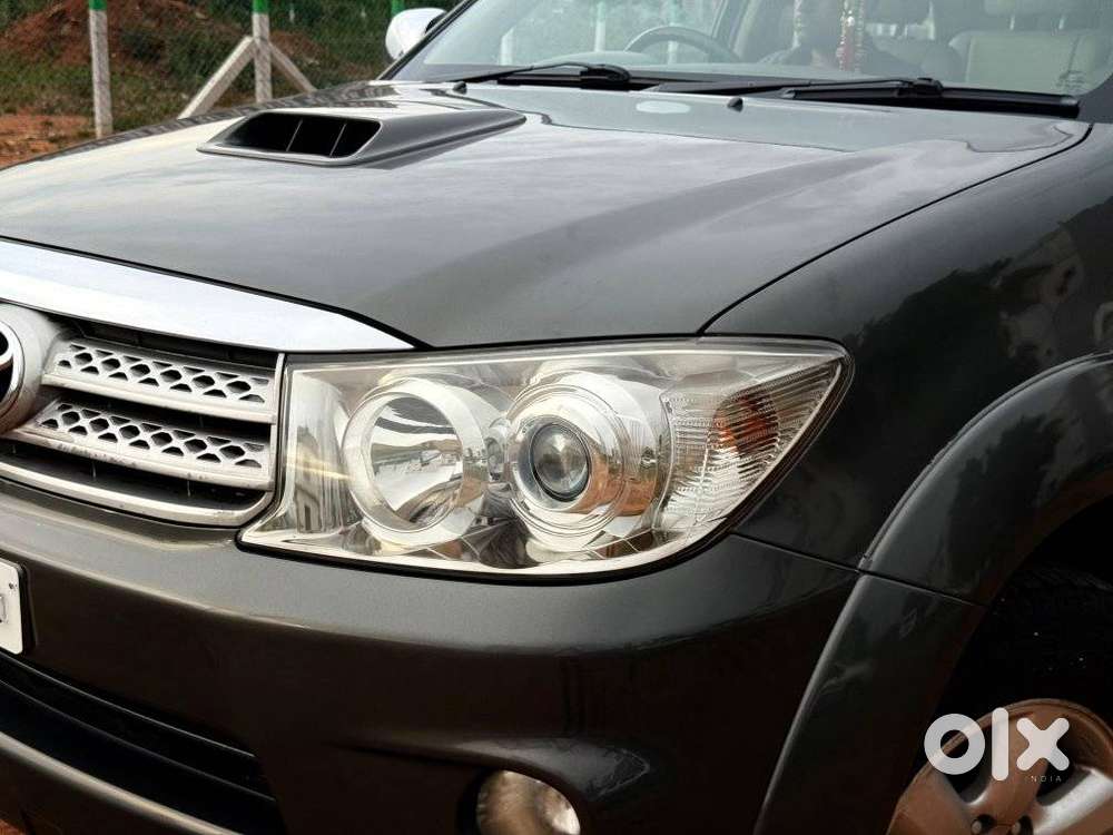 Toyota Fortuner, 2011, Diesel