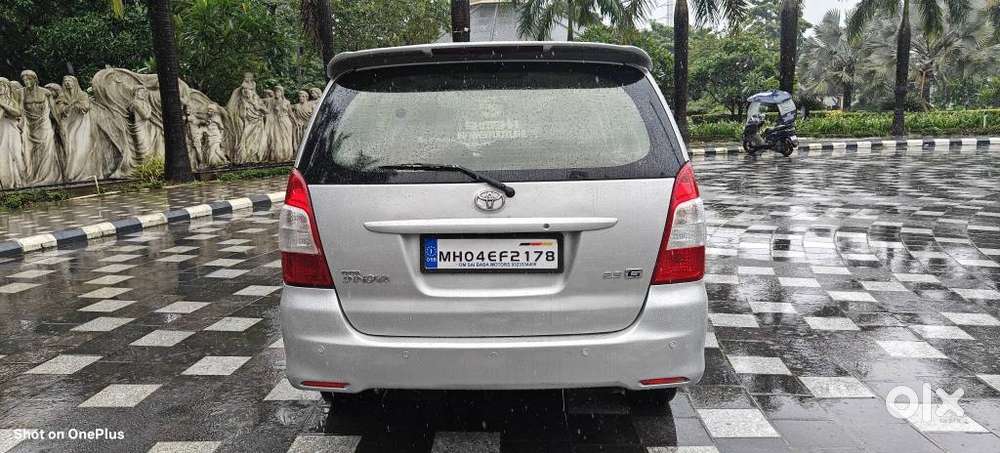 Toyota Innova 2009-2011 2.5 E 7 Str, 2010, Diesel