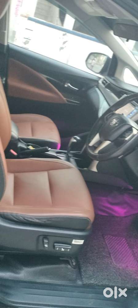 Toyota Innova Crysta 2.8z Automatic, 2016, Diesel