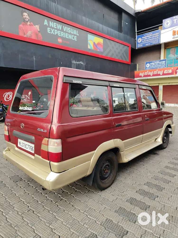 Toyota Qualis 2001 Diesel 250000 Km Driven