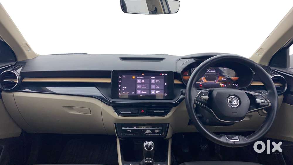 Skoda Slavia Style 1.0l Tsi Mt, 2022, Petrol