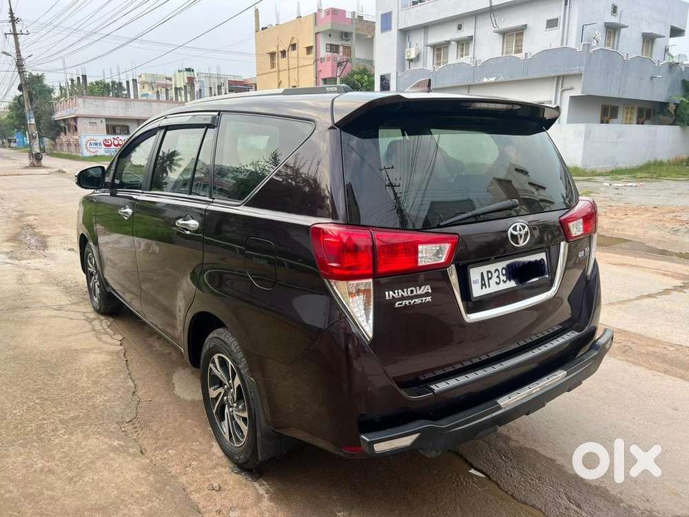 Innova Crysta 2.4 Gx At