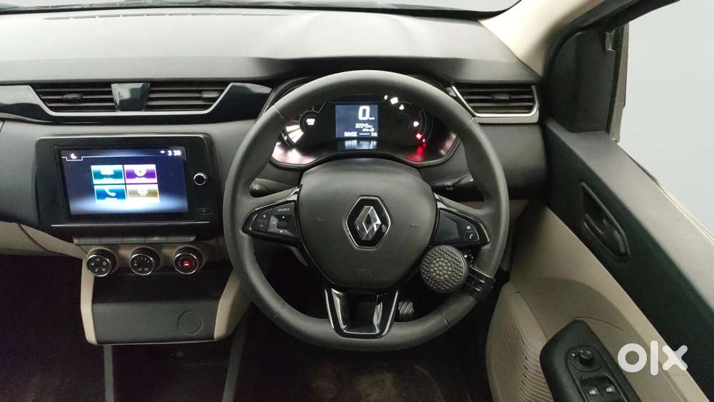 Renault Triber Rxt, 2022, Petrol