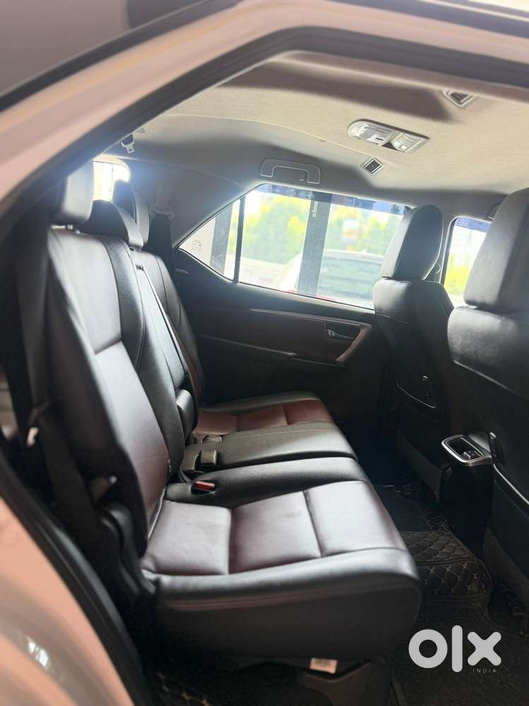 Toyota Fortuner Legender 4x2 At 2.8, 2024, Diesel