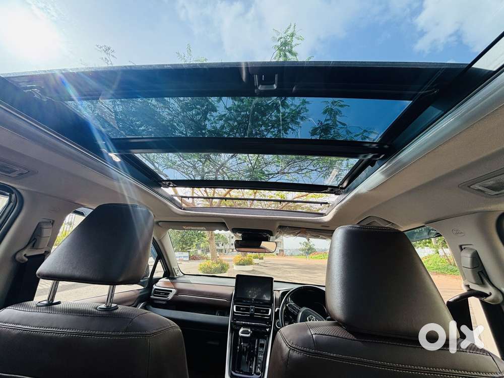 Toyota Innova Hycross 2.0 Zx (o) Hybrid 7 Str, 2023, Petrol