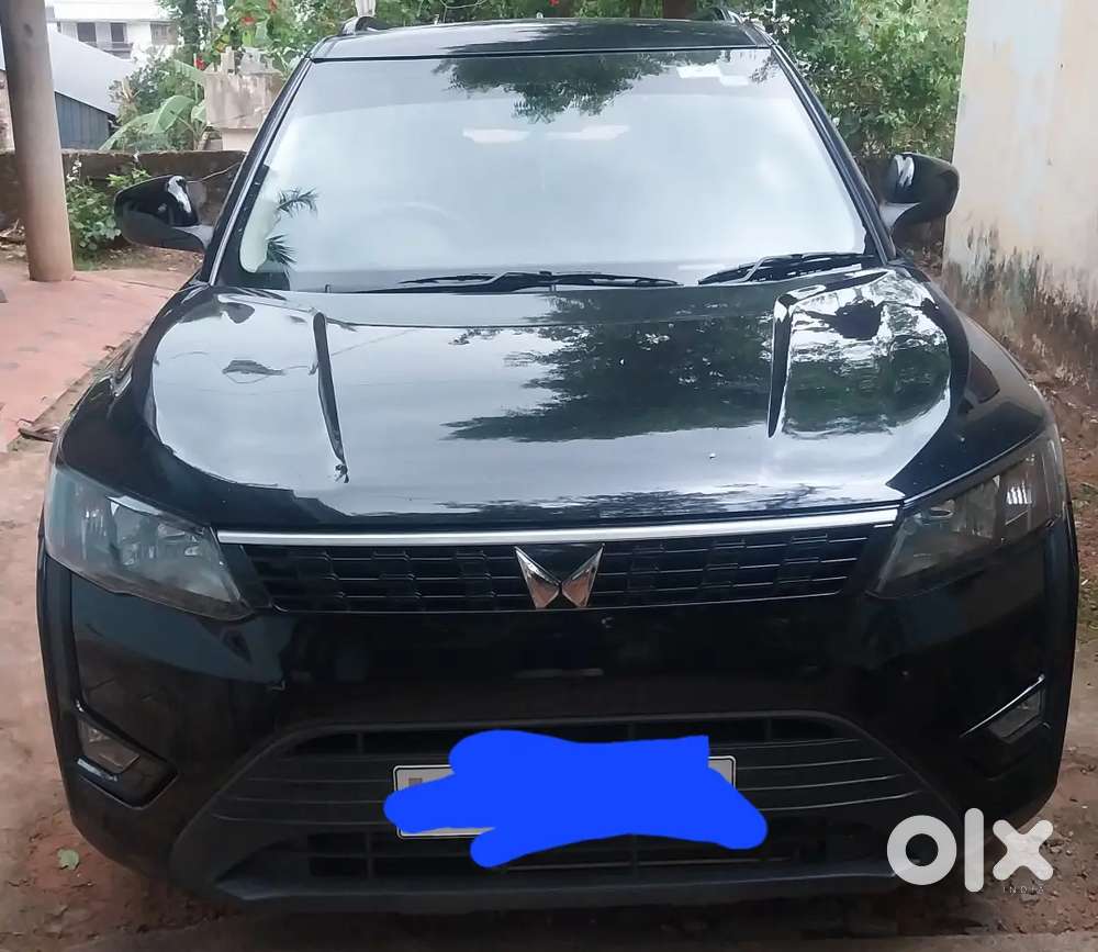 Mahindra Xuv300 2024 Petrol Well Maintained New Car With Sunroof