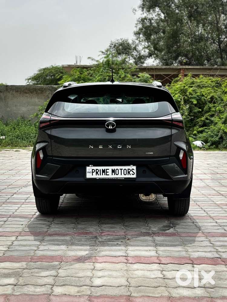 Tata Nexon Smart Plus1.2 Revotron Petrol 5 Mt, 2025, Cng & Hybrids