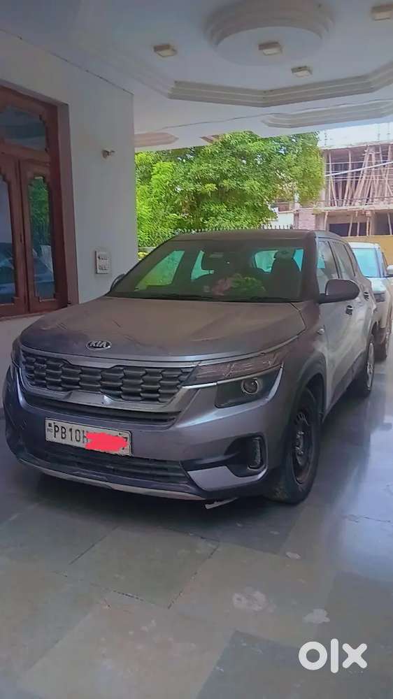 Steel Silver Kia Seltos
