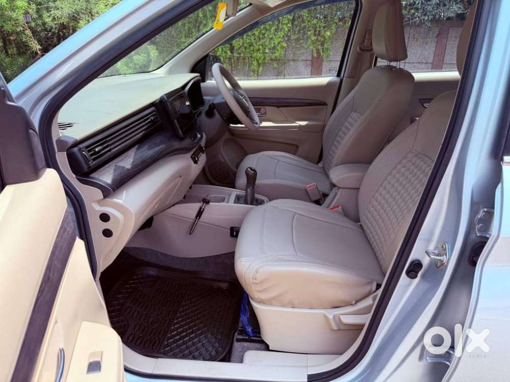 Maruti Suzuki Ertiga Zxi Plus Shvs, 2022, Petrol