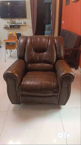 Recliner couches deals for sale olx