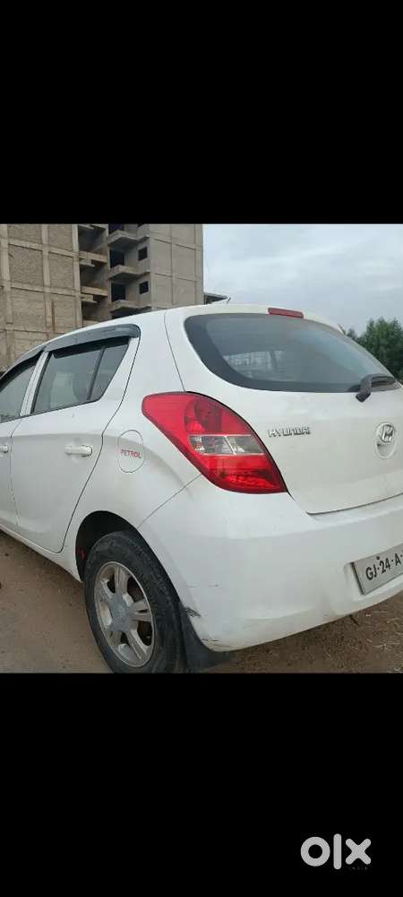 Best Car 4 Tyre New Good Milage