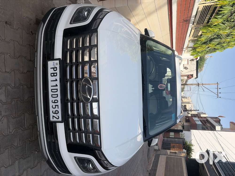 Hyundai Venue 2023 Petrol Good Condition