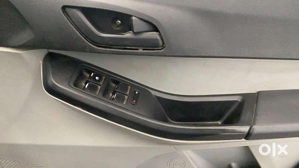 Tata Tiago 1.2 Revotron Xt, 2020, Petrol