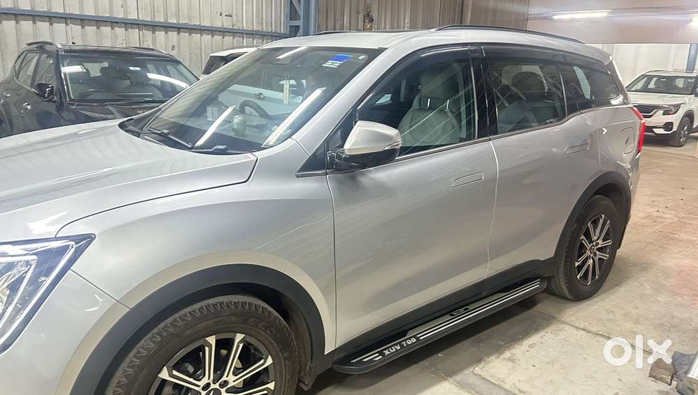 Mahindra Xuv700 2.0 Ax 7 Petrol Mt Str, 2024, Petrol