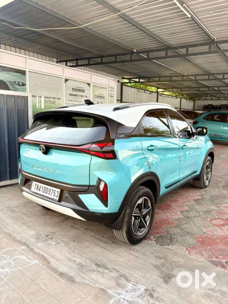 Tata Nexon Creative Plus 1.2 Revotron Petrol 6 Amt Dt, 2024, Petrol