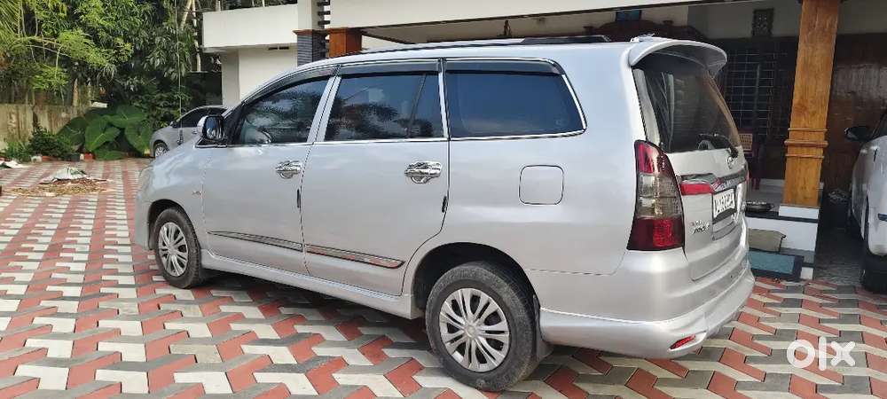 Toyota Innova 2012 Diesel Well Maintained