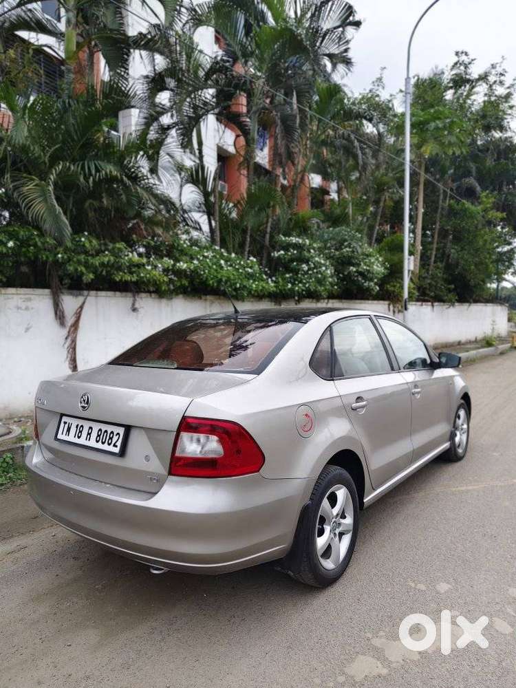 Skoda Rapid Elegance 1.6 Tdi Cr Manual, 2013, Diesel