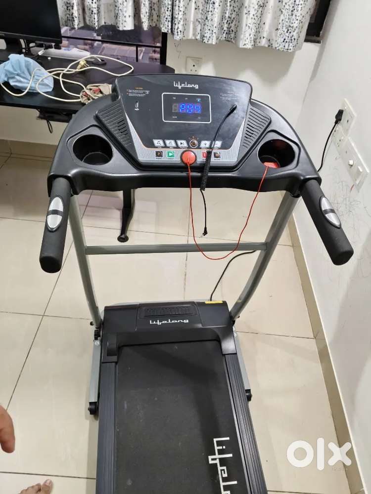 Lifelong FitPro Motorized Treadmill (2.5 HP Peak) &ndash; Excellent Conditio