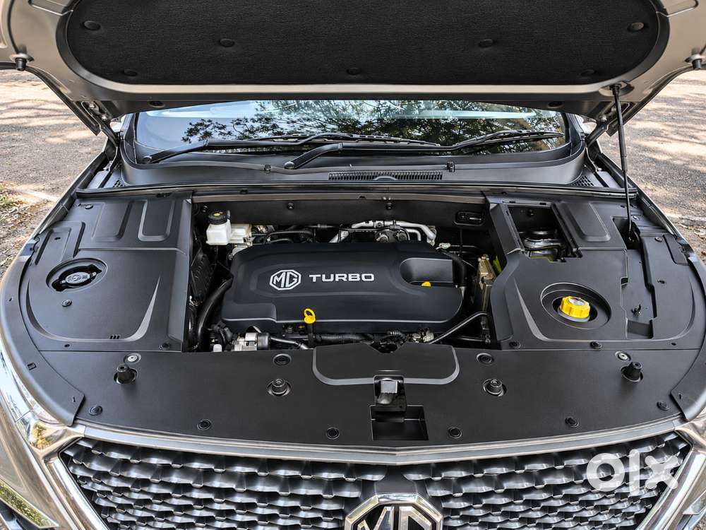 Used Car For Sale, Mg Hector, Internet Inside, Silver Suv, Black Leath