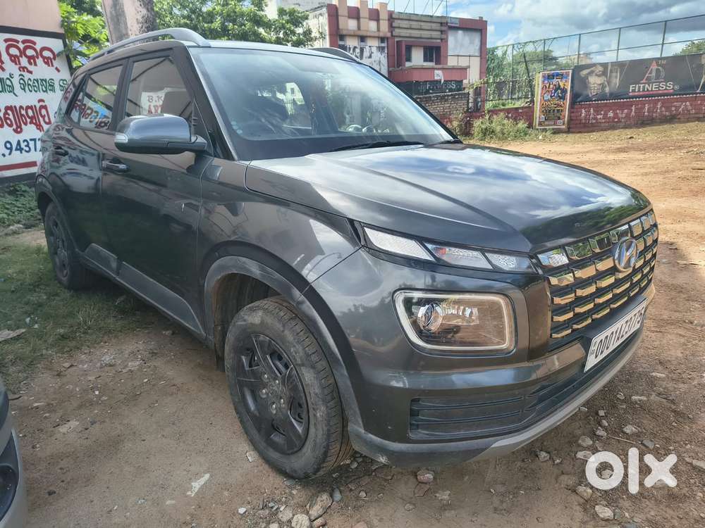 Hyundai Venue 1.2 S (o), 2024, Petrol