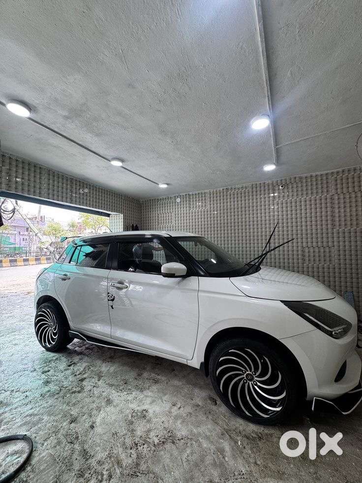 Maruti Suzuki Swift Zxi Petrol Manual 2025
